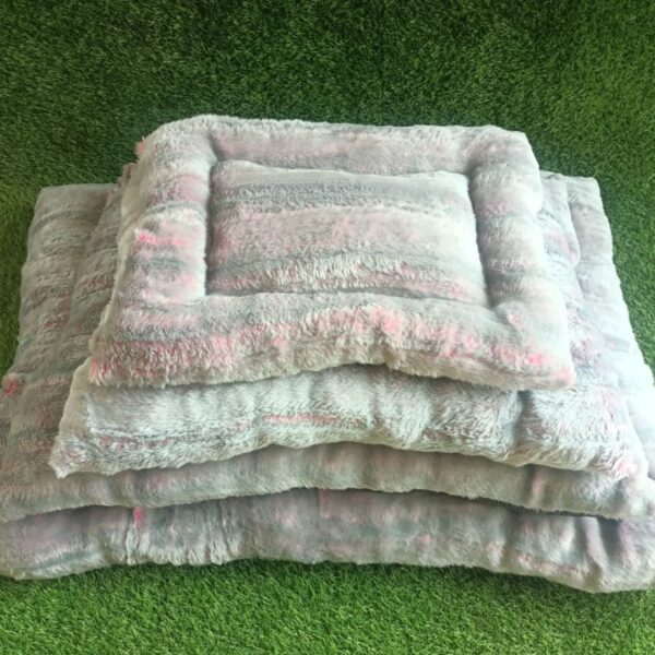 Furry Mat Bed for Cats and Dogs - Image 4
