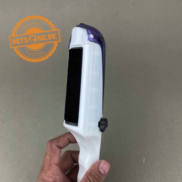 Electrostatic Dusting Brush / Pet Hair Lint Remover - Image 5